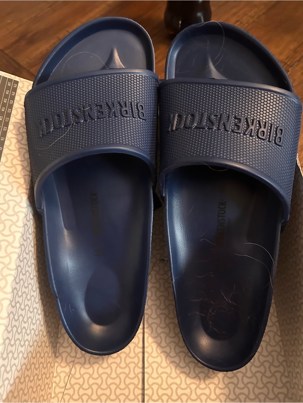 Slides / Sandals - Picture 2 of 4